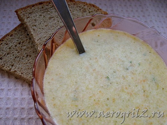 Крем-суп с овощами и сыром